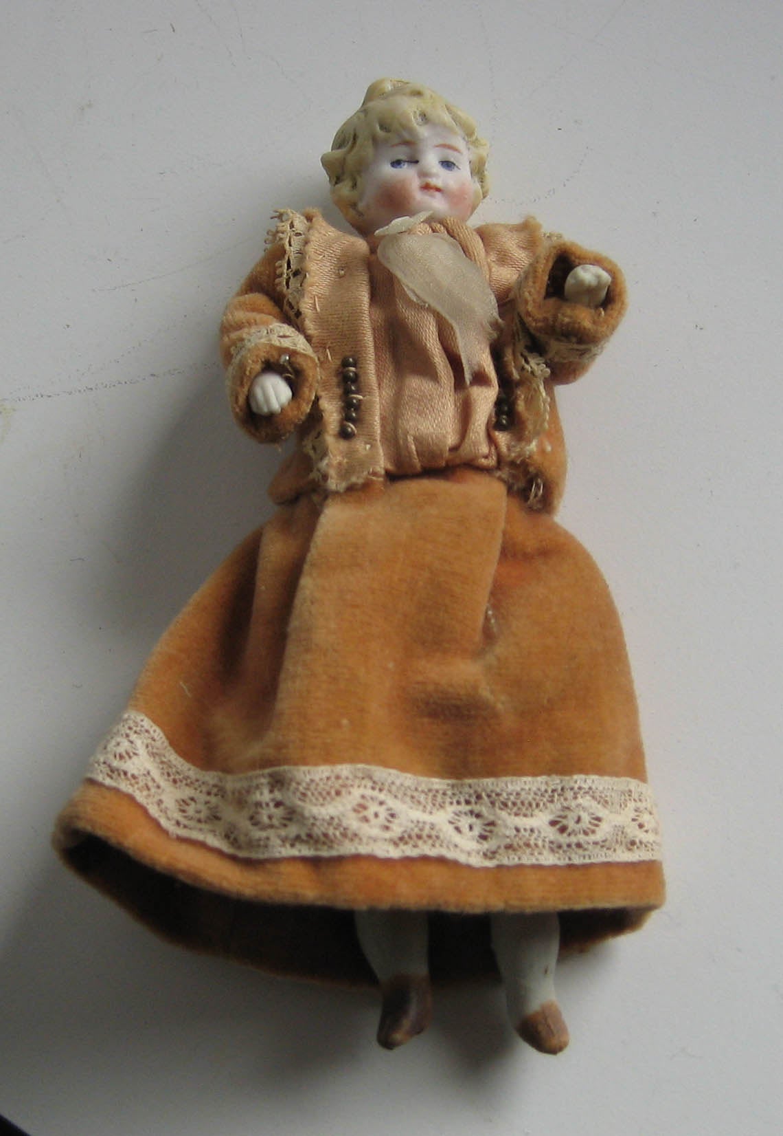 Antique bisque dollhouse doll Girl pretty molded hair 5